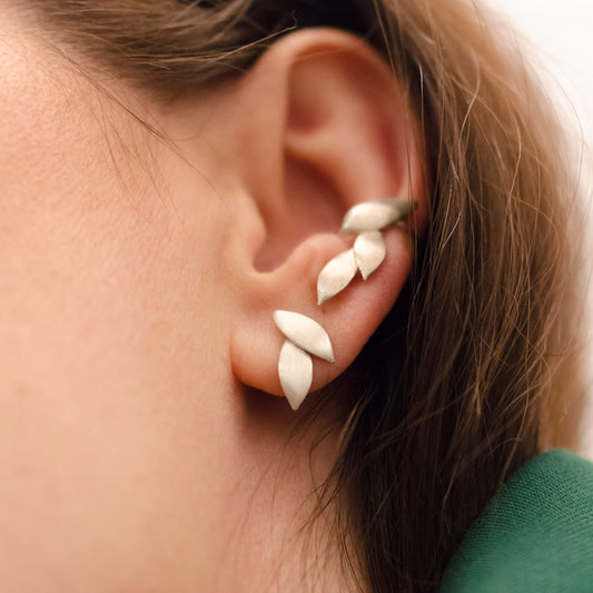 Brincos Perfectly Imperfect Mini Folhas