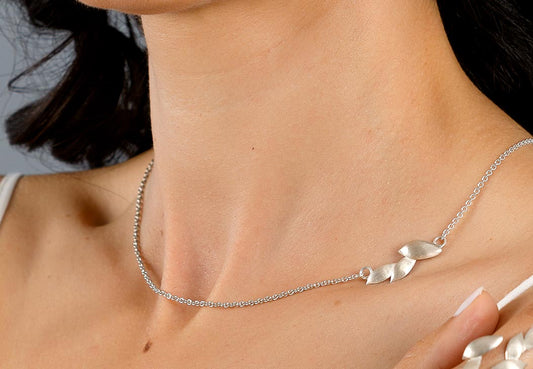 Colar Folhas Perfectly Imperfect